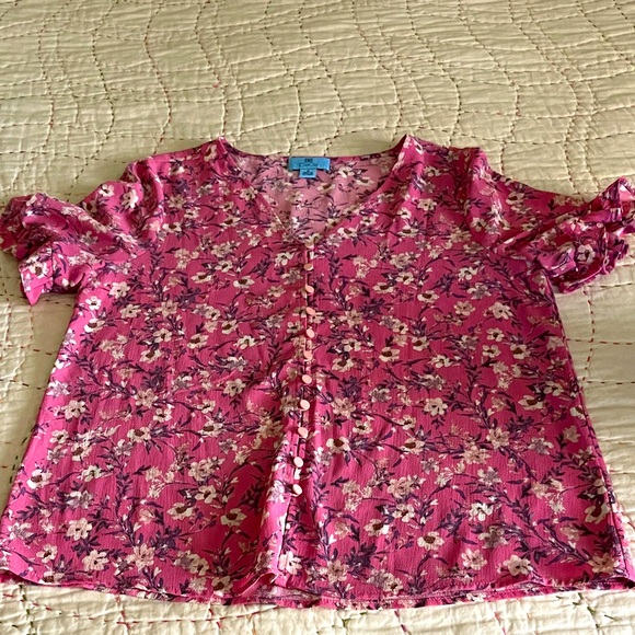 Floral Pink Button-Up Blouse - Picture 1 of 4